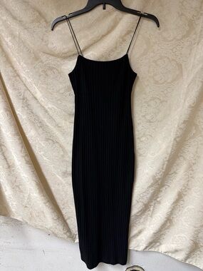 Zara Midi Dress in Black
